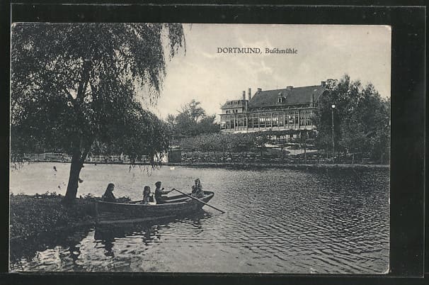 Dortmunder Buschmühle - Ansicht vom Wasser mit dem Ruderboot